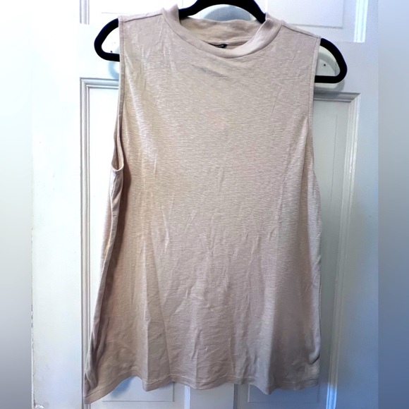 NWT Ann Taylor sleeveless mock neck top - Size XL - Picture 2 of 4